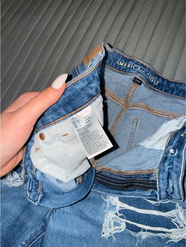 American Eagle Jeans - Image 5
