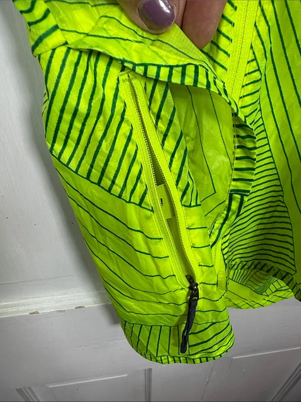 Brooks Women's Lightweight Running Jacket Windbreaker in Neon Yellow W2566 Sz XS - Image 5