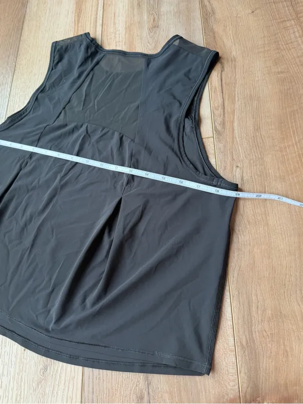 Lululemon Sculpt Cropped Tank Top Black Athletic Tank Size 10 - Image 10