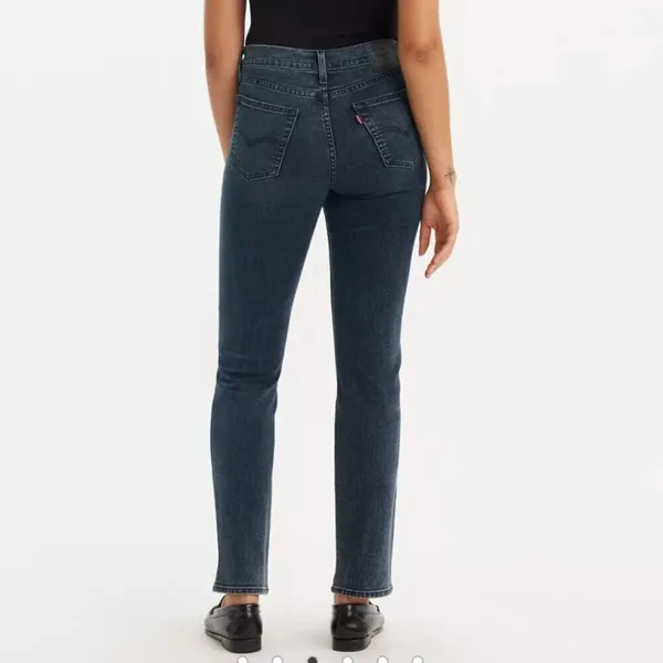 Levi's Women's Size 26 26x28 724 High Rise Straight‎ Jean Dark Wash Stretch - Image 2