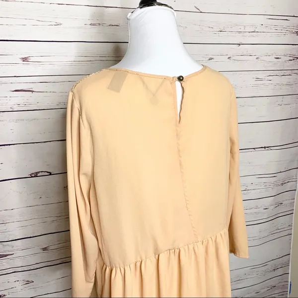 BKE Long Sleeve Beaded Trim High Low Tunic Top blouse Size Medium - Image 9