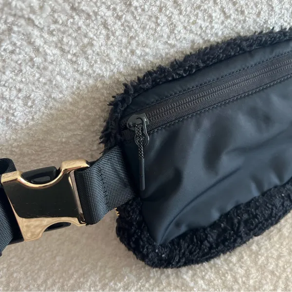 Lululemon Everywhere Fleece Black Belt Bag Gold Hardware Purse‎ - Image 10