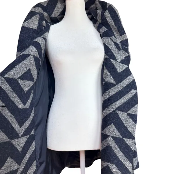 Mossimo Supply Co. Two Tone Geometric‎ Wrap Pea Coat With Oversized Collar Sz M - Image 5