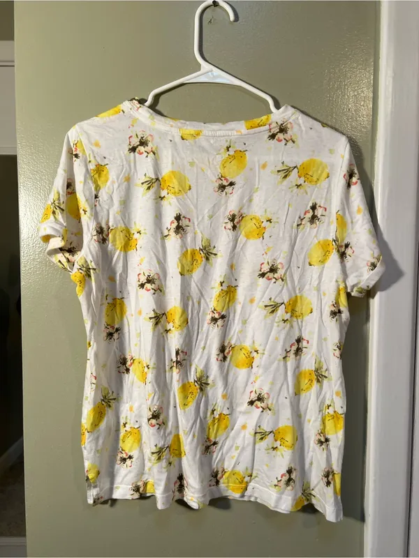Meadow Rue Anthropologie Women’s Size Medium Crewneck T-Shirt White Lemon Print - Image 8