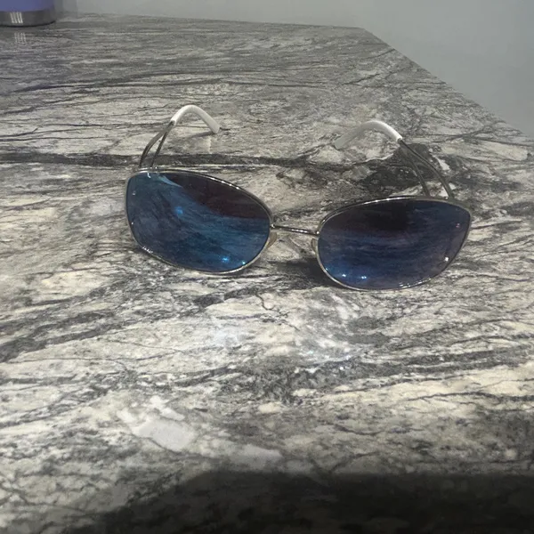 Stylish Blue Sunglasses - Image 12