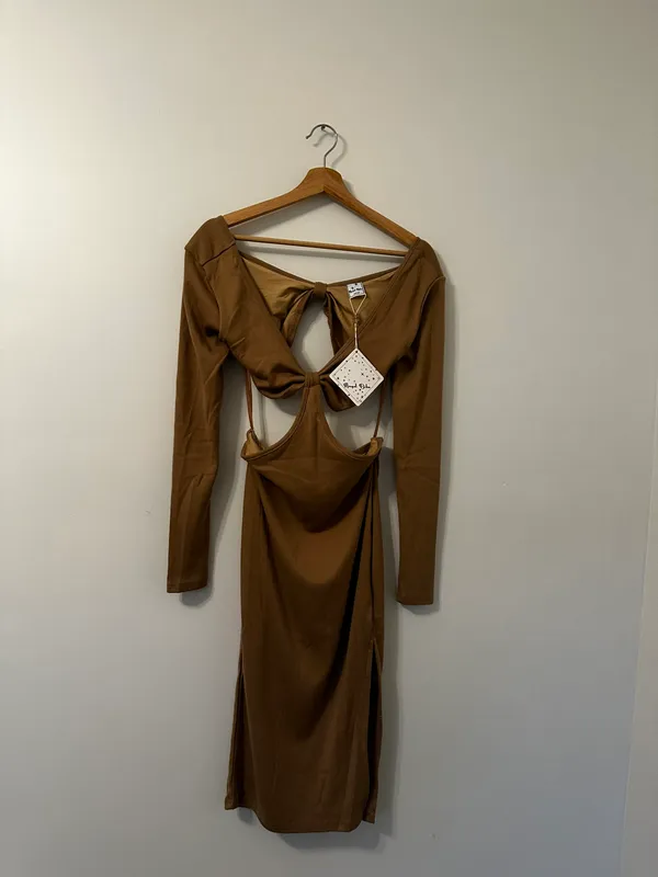 Long Sleeve Cutout Waist Midi Dress - Image 6