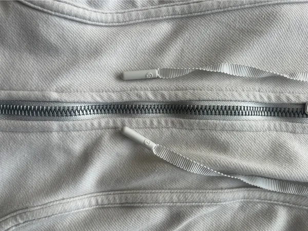 Lululemon Grey Zip-Up Jacket - Image 5