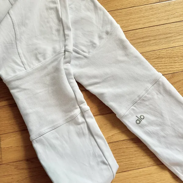 Alo All White Moto Leggings - Image 2