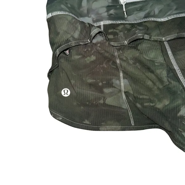 Lululemon Speed Up Shorts Women 6 Green Camo Excellent Low Rise Lined Running - Image 3