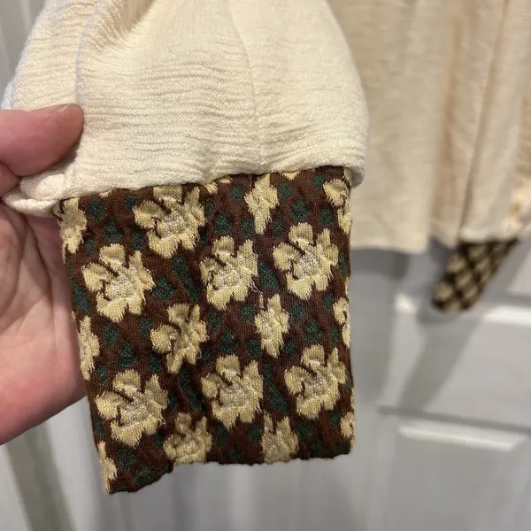 Polagram Cream Textured Puff Sleeve Top with Floral Contrast Cuffs M Cottagecore - Image 3