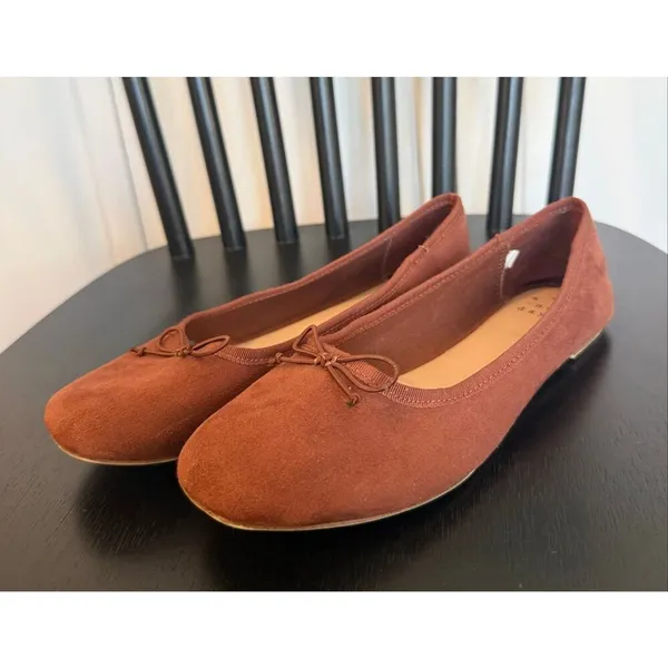 A New Day espresso brown Jackie faux suede flats size 6 - Image 4