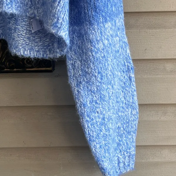Garage blue and white cropped sweater - Image 7