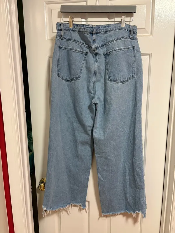 FRAME Le Jane Crop Wide Leg jeans Light blue frayed hen sz 32 - Image 4