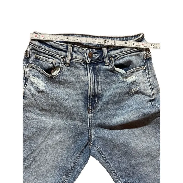 American Eagle light wash stretch‎ high rise Mom Jeans Sz 0 - Image 8