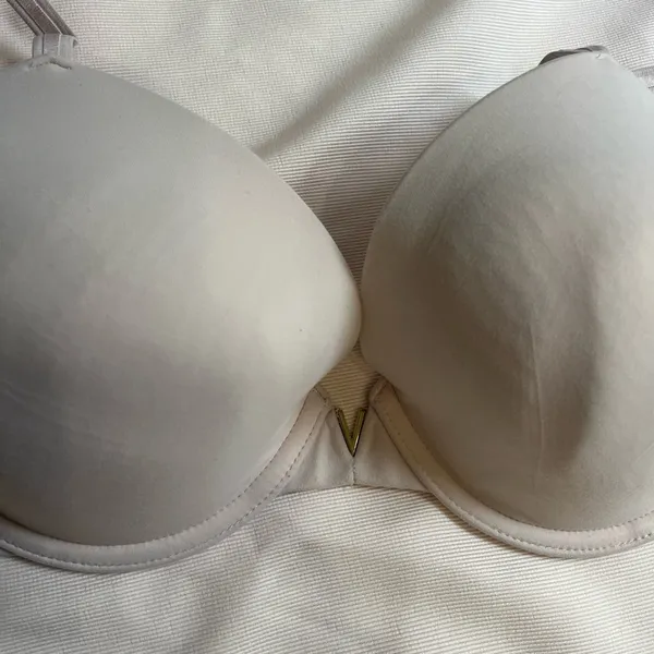 Victoria's Secret Cream T-Shirt Bra with Molded Cups - Image 2