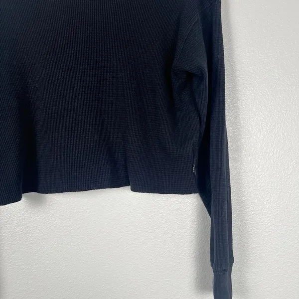 Aritzia Tna Women's Long Sleeve Waffle‎ Crew Top Black Sz XXS - Image 5