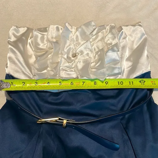 Y2K- Body Central Strapless Dress- Frilly White & Navy with Pockets- Size M- NWT - Image 5