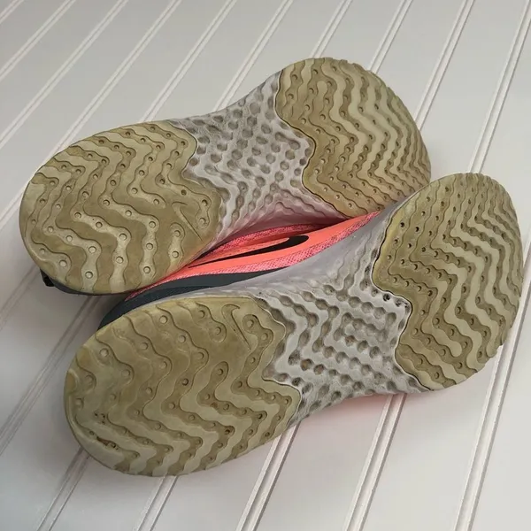 Nike React legend running shoes in pink and gray size nine - Image 5