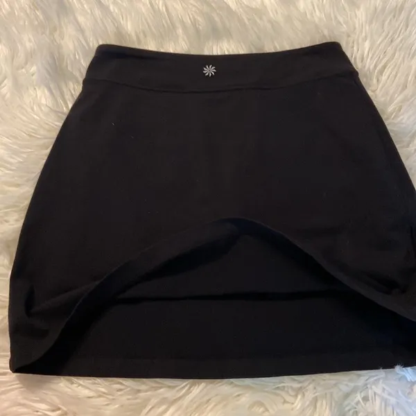 Athlete Skorts size A excellent condition 18” long with zipper pocket on the sid - Image 7