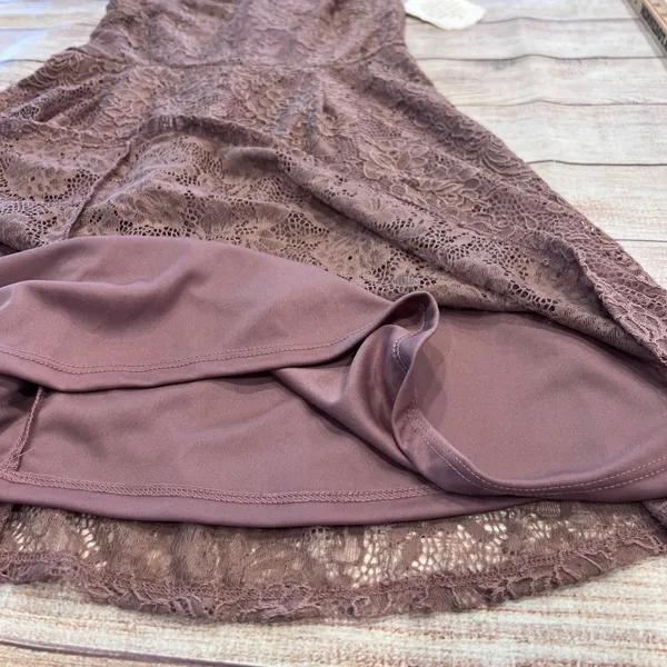 Altar'd State Dali Lace Fit and Flare Dress Pale Mauve V-Neck Keyhole Back NWT M - Image 8