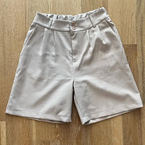 Tan Women's Shorts Size 2 - Image 3