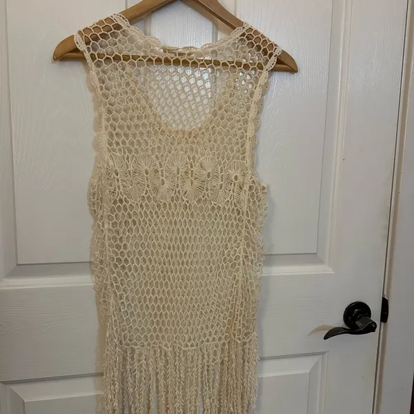 Iris Cream Crochet Fringe Top - Image 5