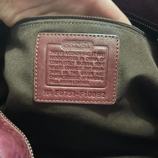 Coach Chelsea Handbag Pebble Shoulder Bag Hobo Purse Leather Burgundy - Image 5