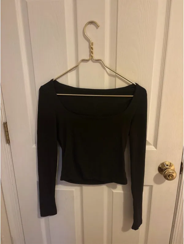 Black long sleeve wide neck shirt - Image 3