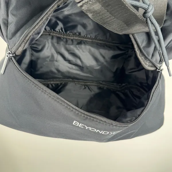 Beyond Yoga convertible backpack gym bag tote black NEW - Image 10
