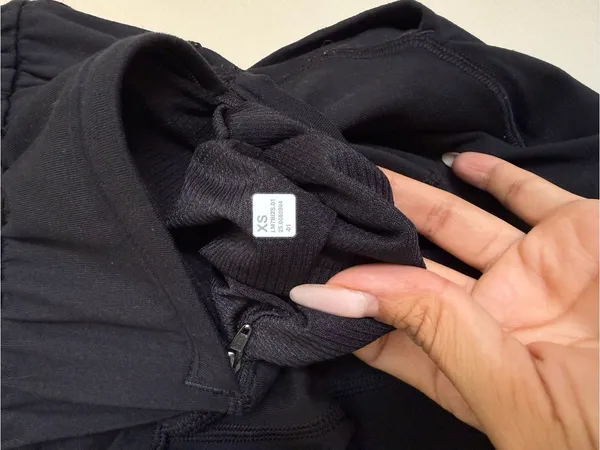 Lululemon Men’s Soft Jersey Shorts 5” Black Athleisure Drawstring Casual Size XS - Image 5