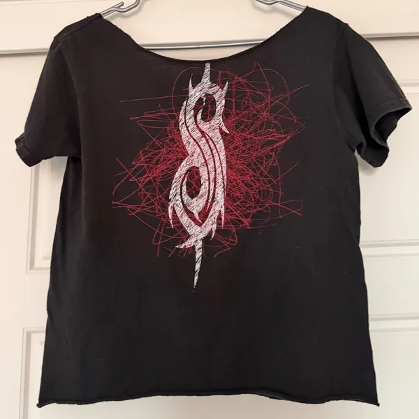 Slipknot sz M/L Womens Cut Off Band Tee Distressed Trashed Grunge Goth Punk Rock - Image 3