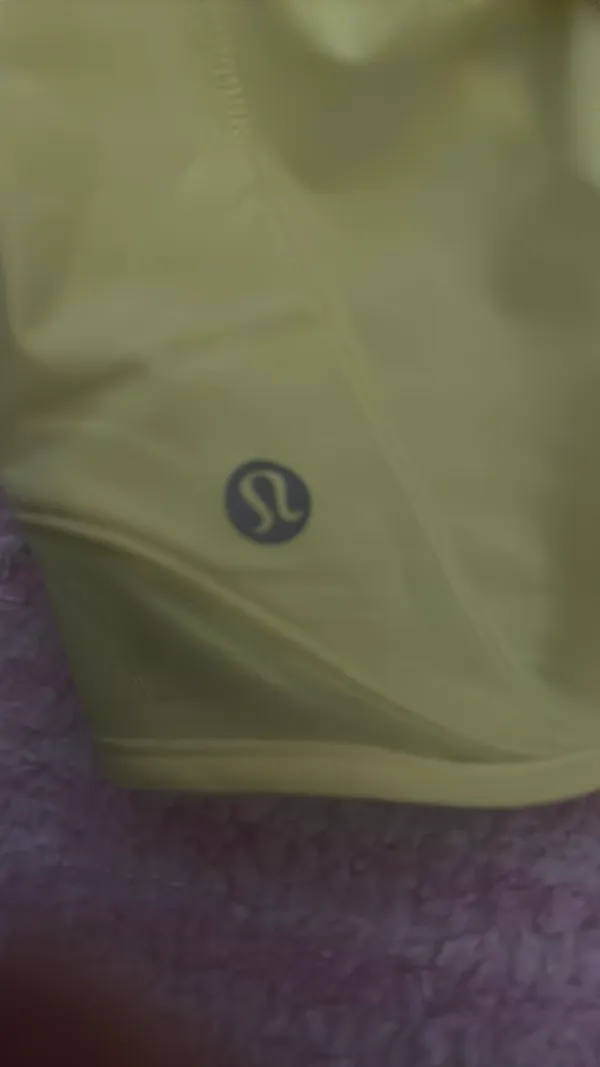 Lululemon Shorts Hotty Hot 4" - Image 4