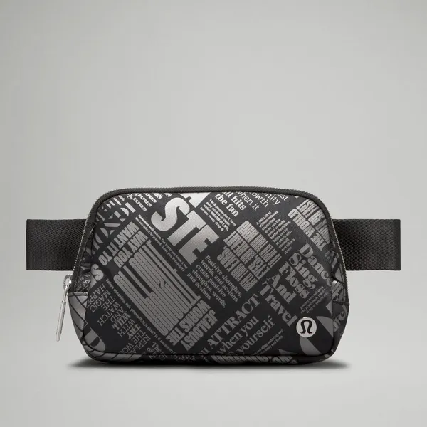 Lululemon Everywhere Belt Bag 1L Manifesto Print Black Silver - Image 2