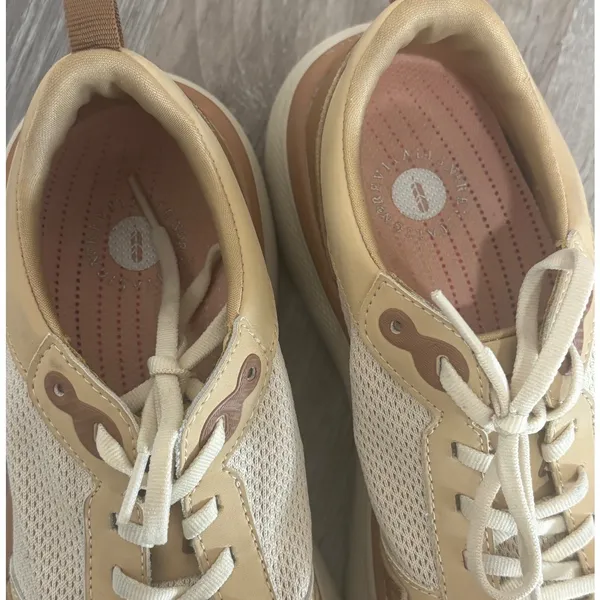 Revitalign Siesta Womens Sneakers Tan White Mesh Low‎ Top Trainers Size 8.5 B - Image 7