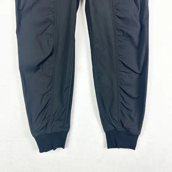 Lululemon Dance Studio Jogger Size 8 Black Athletic Athleisure - Image 4