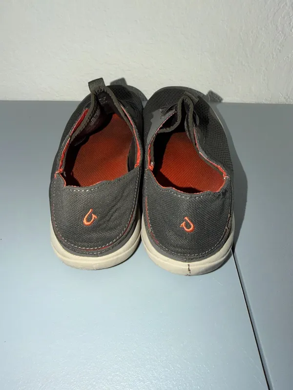 Olukai Sneakers Size 10.5 - Image 2
