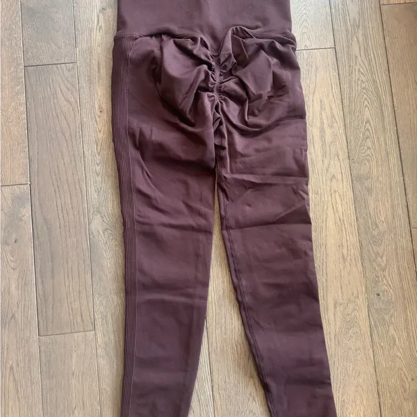 Burgundy High - Image 4