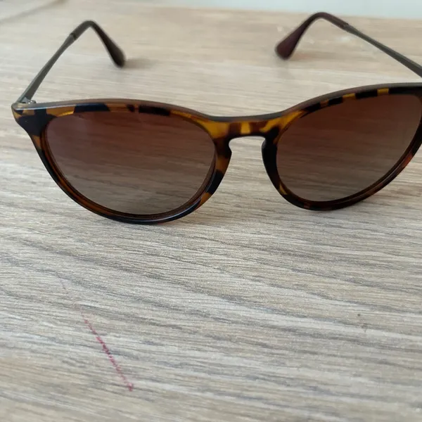 Tortoise Shell Sunglasses Brown - Image 8