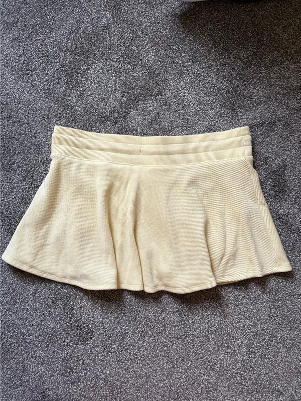 Hollister Gilly Hicks Yellow Waffle Knit Skort - Image 3