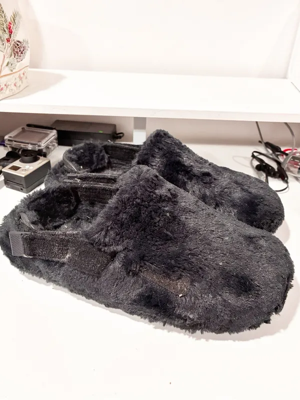 Nike Calm Mule SE Women Faux Fur Comfy Slides Size 11 Slip On - Image 3