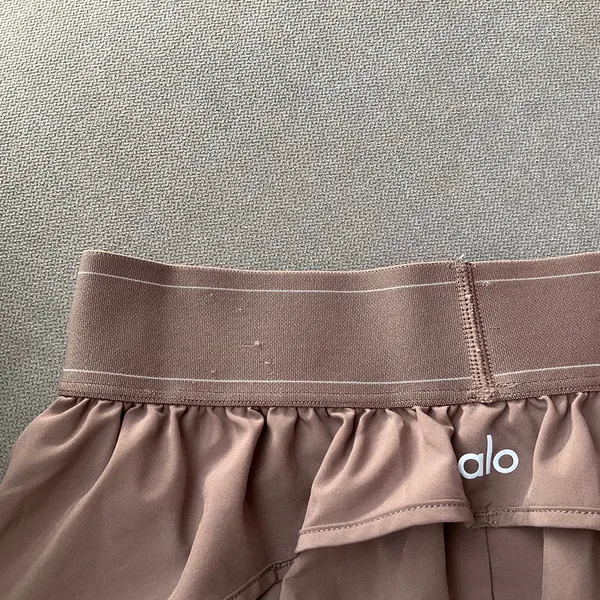 Alo Yoga Match Point Short Mushroom XXS - Image 6