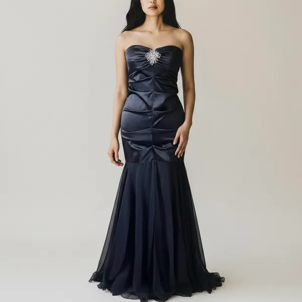Faviana Black Ruched Satin Mermaid Dress Size 1/2 Prom Formal - Image 6