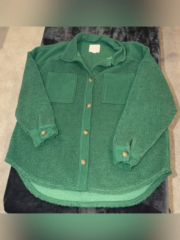 American Eagle Oversized Green Button-Down Sherpa Shacket Size Large - Image 6
