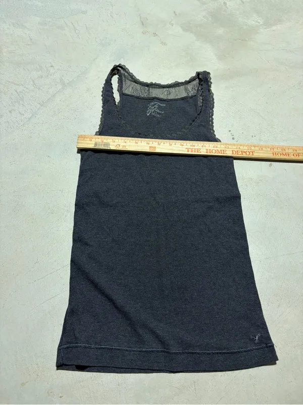 American Eagle y2K Women's gray Lace-Trim Tank Top large - Image 2
