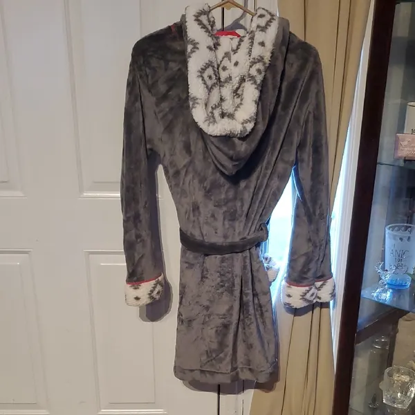 Secret Treasures Gray Robe with Patterned Trim - Image 3
