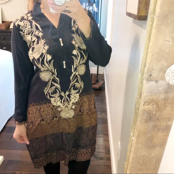 Indian style xsmall embroidered side slit tunic - Image 2