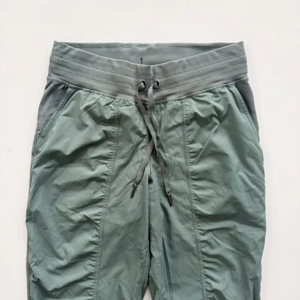 lululemon Dance Studio Mid-Rise Joggers size 8 - Image 3