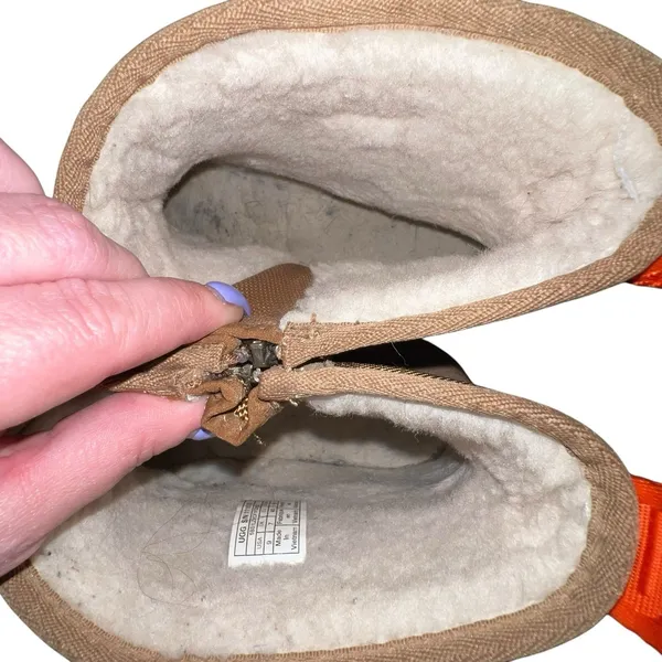 UGG Classic Tech Mini Chestnut Boots Rubber Soles Sherpa Lined Suede‎ Zip Size 9 - Image 9