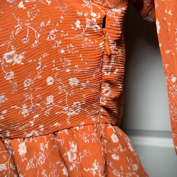 ASTR The Label Rust Floral Plisse Peplum Top Orange Size Large Boho Chic - Image 3