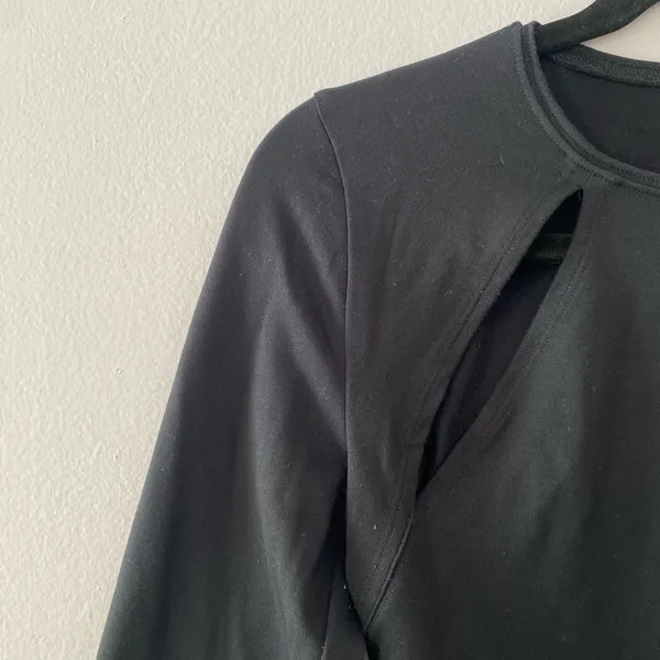 Abercrombie & Fitch Black Cut-Out Long Sleeve Bodysuit Top Women's size Small - Image 3
